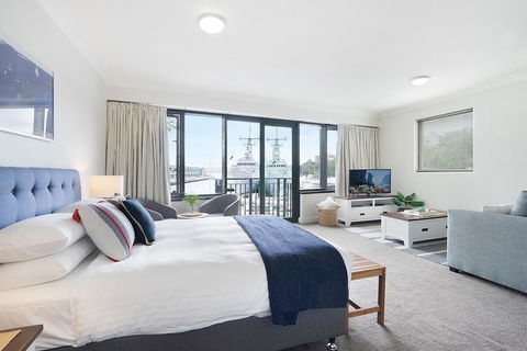 King Size Studio With Water View, Walk To The City - Accommodation Australia 0