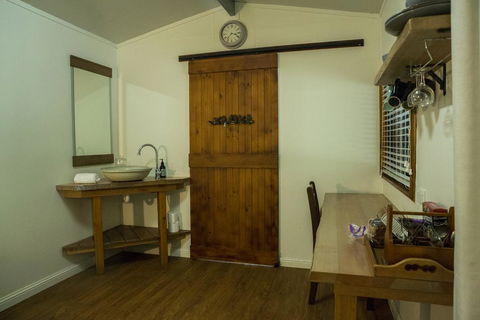 Kingfisher Cabin - Local Tourism 3