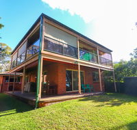 Kingfisher LakeHouse - Accommodation Australia
