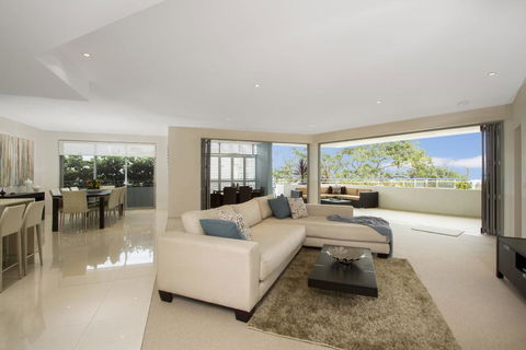 KINGSCLIFF OCEAN VIEW TERRACE BY THE FIGTREE 5 - Accommodation Australia 0