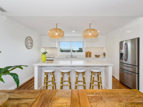 KINGY BEACH HOUSE @ 162 - Accommodation Australia 3