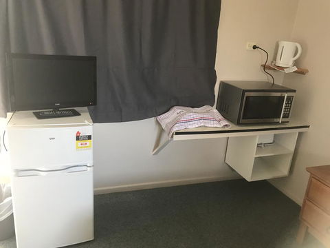 Kootingal Landview Motel - Local Tourism 1