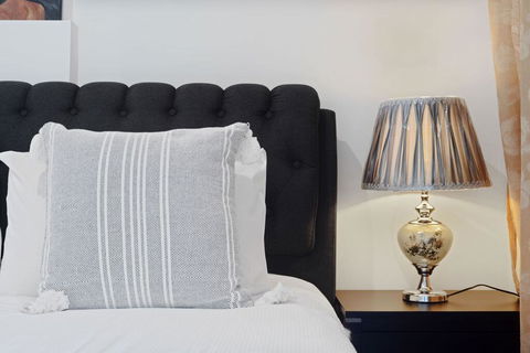 KOZYGURU Belrose Modern Designer 2 Bed + FREE Parking - Accommodation Australia 1