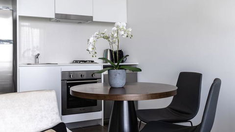 KOZYGURU Chatswood Luxury Studio NCH088 - Local Tourism 1