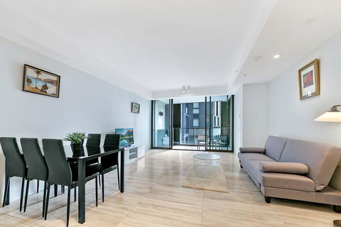 KOZYGURU HAYMARKET SYDNEY CITY VIEW 2 BED STUNNING APT NHA178-1206 - Accommodation Australia 3