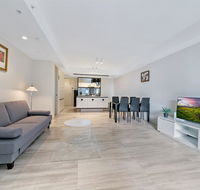 KOZYGURU HAYMARKET SYDNEY CITY VIEW 2 BED STUNNING APT NHA178-1206 - Accommodation Australia