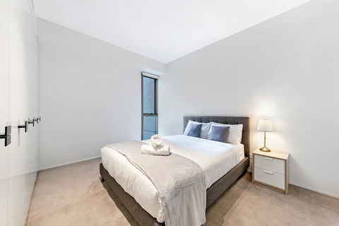 KOZYGURU HAYMARKET SYDNEY CITY VIEW 2 BED STUNNING APT NHA178-1206 - Accommodation Australia 2