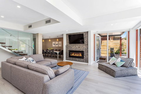 La Luna - Shoal Bay - Local Tourism 3