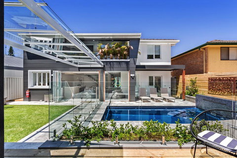 La Luna - Shoal Bay - Local Tourism 0