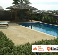 La Mer - Home with a Pool - Accommodation Australia
