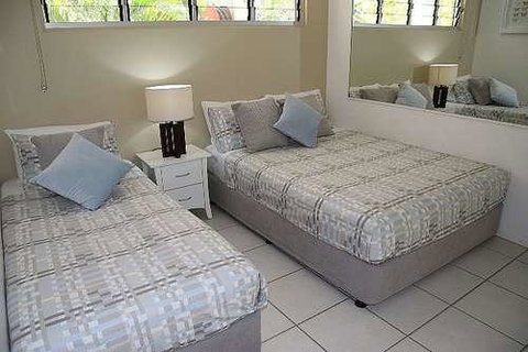 Lagoon 005 - Accommodation Australia 2