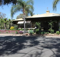 Lake Forbes Motel - Australia Shopping