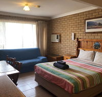 Lake Front Motel - Australia Shopping