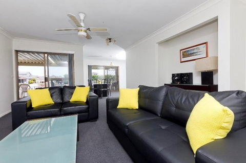 LAKE HOUSE ON ELOUERA - Accommodation Australia 2