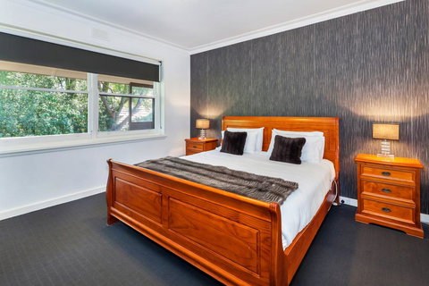 Lake Wendouree Luxury Apartments On Webster - Australia Shopping 2