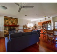 Lakefront holiday villa - Local Tourism
