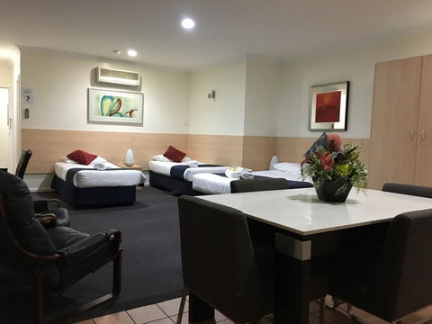 Lakeview Motor Inn - Accommodation Australia 2