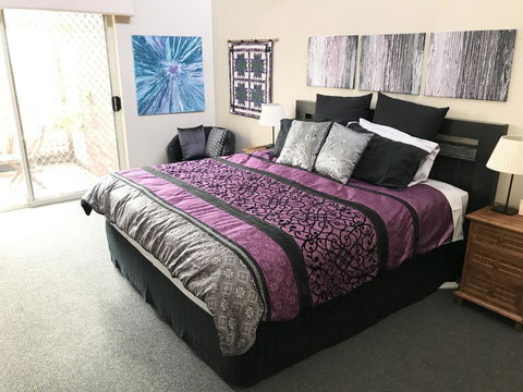 Large Family Home - Accommodation Australia 1