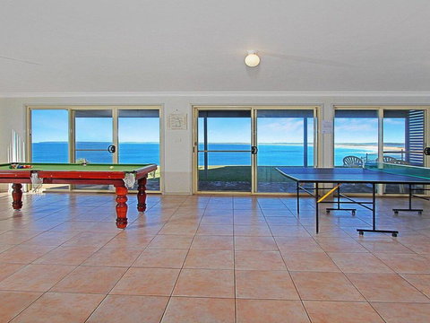 Le Vista - Panoramic Views Looking South - Australia Shopping 3