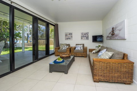 Lei Lo - Accommodation Australia 1