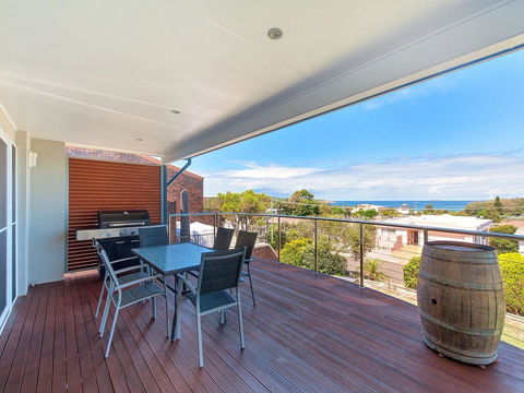 Lentara Dream @ Fingal Bay - Accommodation Australia 2