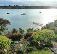 Lewi Waters - Australia Shopping