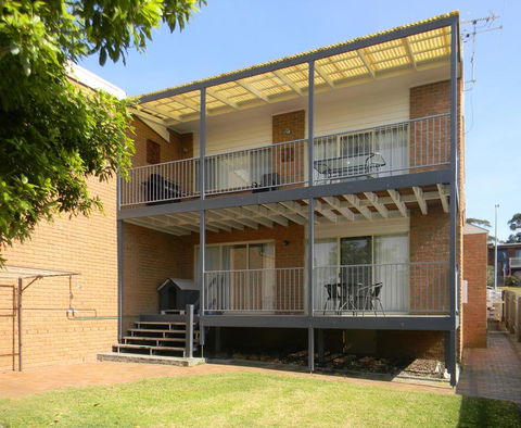 LIFE'S A BEACH - Accommodation Australia 0