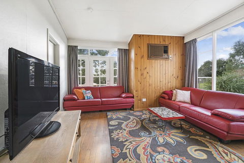 Lilydale 3 Bedroom House Pet Friendly - Accommodation Australia 1