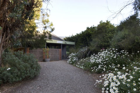 Limetree Hideaway - Australia Shopping 1