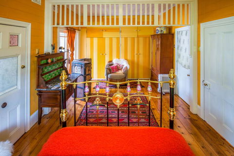 LUSH On Lurline - Local Tourism 2