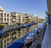 Luxurious Mandurah Marina Apartment - Accommodation Australia