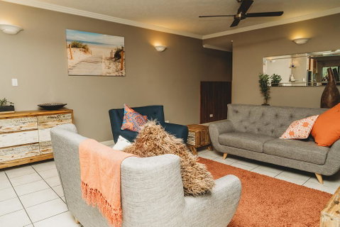 Luxury 3 BDR Apartment Near Beautiful Esplanade - Accommodation Australia 3