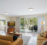 Luxury Boardwalk Apartment - Unit 7 - Accommodation Australia