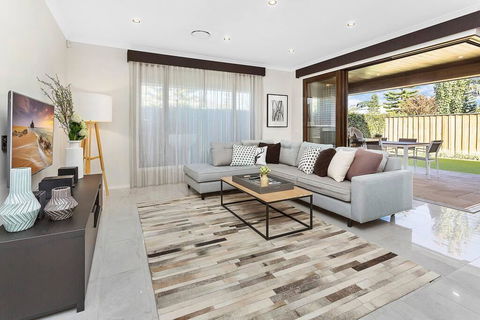 Luxury Brand New Home - Local Tourism 1