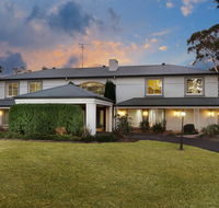 Luxury Bungalow - Australia Shopping