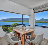 Luxury Cairns Penthouse Apt with Ocean Views 903 - Accommodation Australia