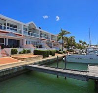 Luxury Canal Vista - Accommodation Australia