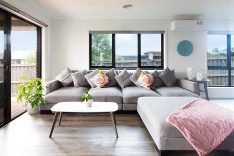 Luxury Escape In Ocean Grove - Accommodation Australia 3