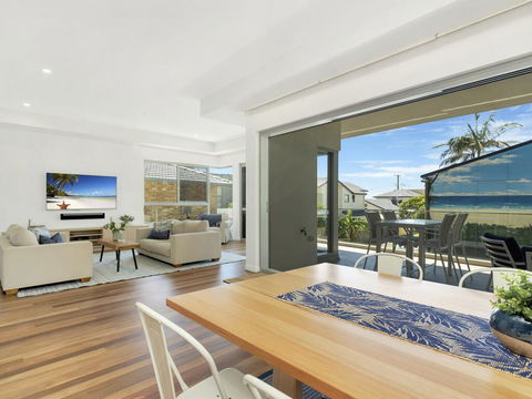 Luxury On Currumbin Beach - Local Tourism 0