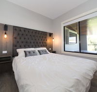 Luxury on Lewis - 6 Lewis Road - Accommodation Australia