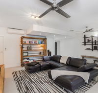 Luxury Pool Side Apartment in Beachfront Resort - Accommodation Australia