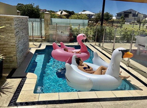 LUXURY VILLA W POOL & SPAS - Local Tourism 1