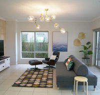 Luxury Waterfront Villa in Sanctuary Lakes - Local Tourism