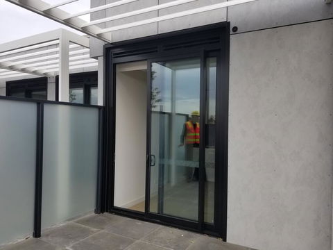 M City Self Contained Apartment - Local Tourism 0