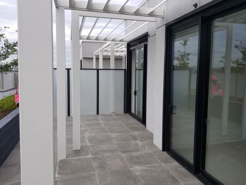 M City Self Contained Apartment - Local Tourism 1