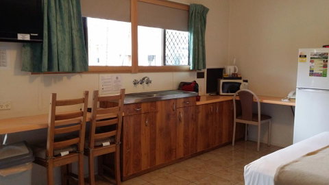 Mackay Motor Inn - Accommodation Australia 2