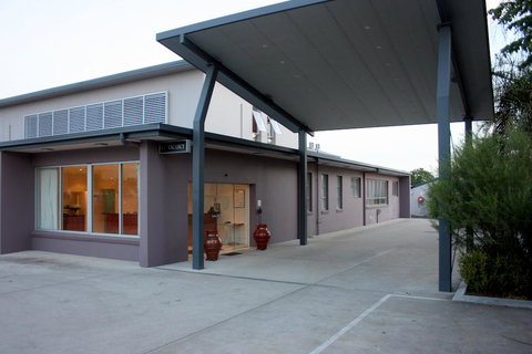 Mackellar Motel - Local Tourism 1