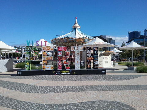 Maggie's Family Retreat - Australia Shopping 0