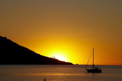 Maggies Beachfront Apt. 9 - Accommodation Australia 3