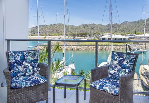 Magnetic Blue Waterfront Apartments - Accommodation Australia 1